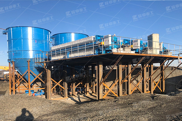 污泥處理壓濾機(jī)設(shè)備，污泥壓濾機(jī)多少錢(qián)一臺(tái)？