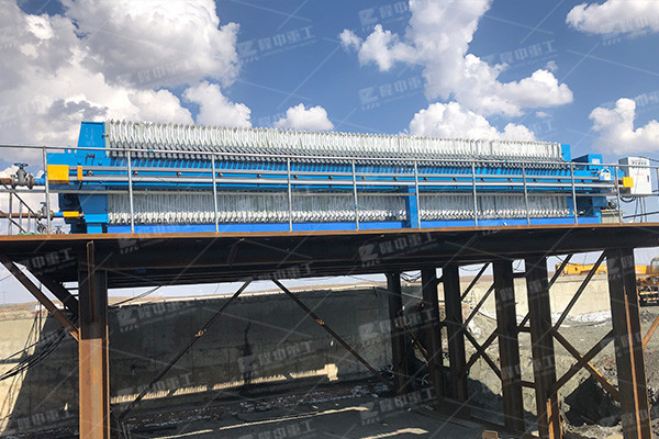 廂式壓濾機(jī)為何受市場歡迎，一臺廂式污泥壓濾機(jī)的價(jià)位是多少呢？